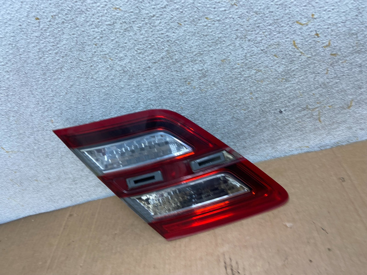 2013 to 2018 Ford Taurus Left Driver Lh Side Tail Light Inner AI8507 LK1