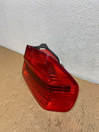 2006 2007 2008 Bmw 328i 3 Series Right Passenger Rh Side Tail Light AD2380 LK1