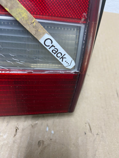 1995 1996 Lexus ES300 Left Driver LH Side Tail Light AE7111 LK4