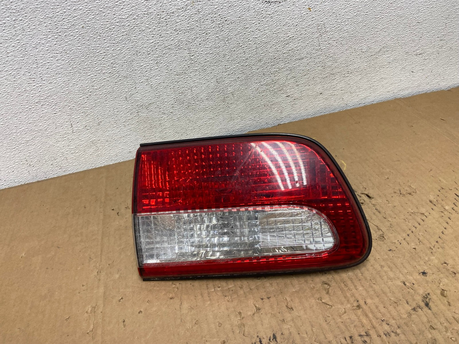 2001 2002 2003 Toyota Sienna Left Driver Lh Side Inner Tail Light AD2382 LK0