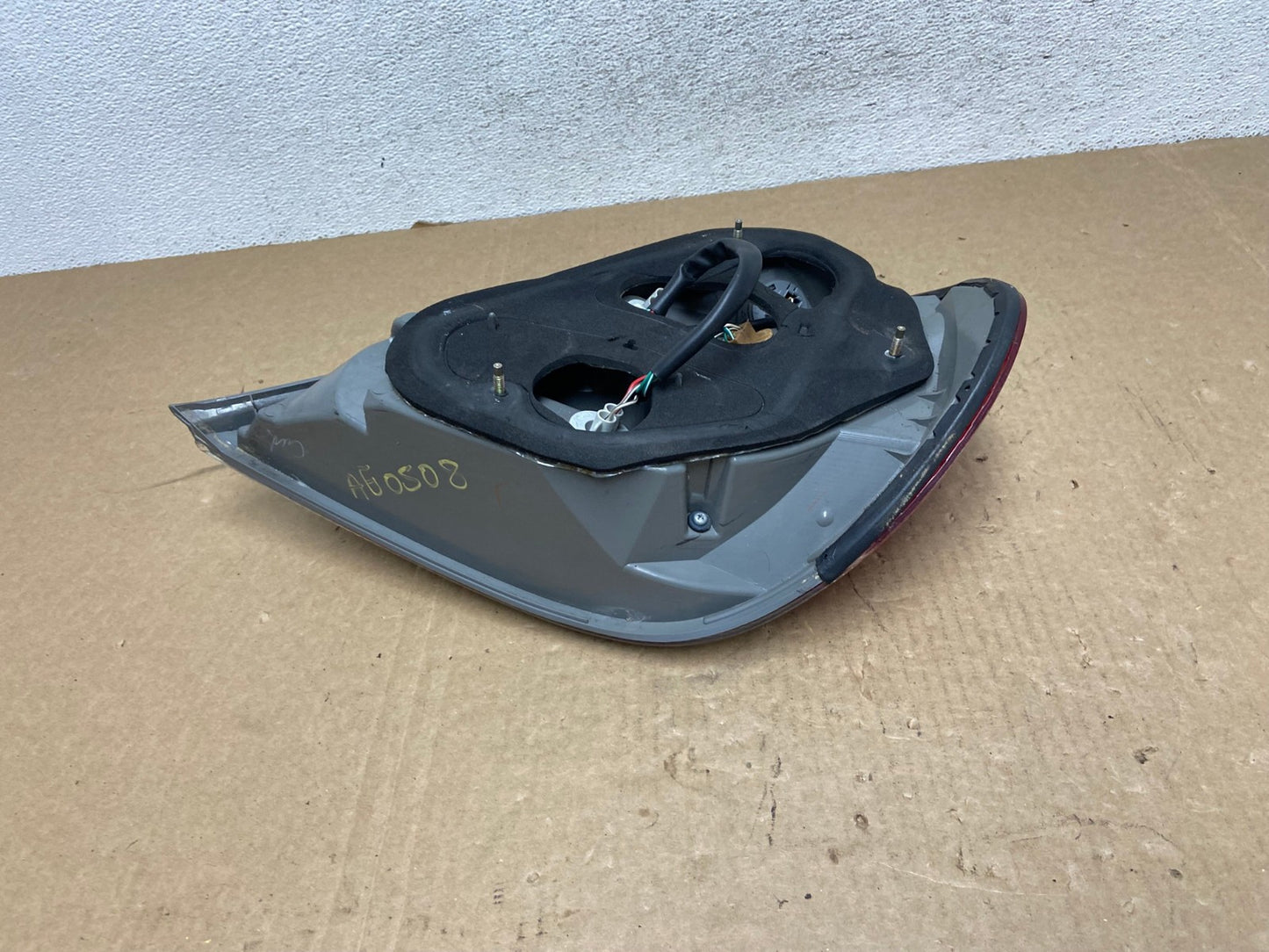 2005 to 2006 Toyota Camry Tail Light Left Driver Lh Side AG0508 LK4