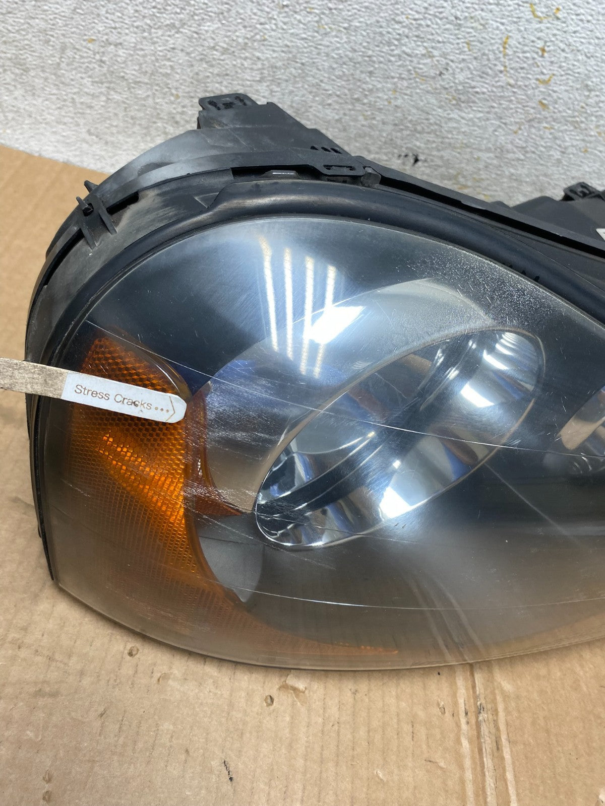 2003 to 2013 Volvo XC90 Right Passenger Rh Side Headlight Halogen AI3826 DW4