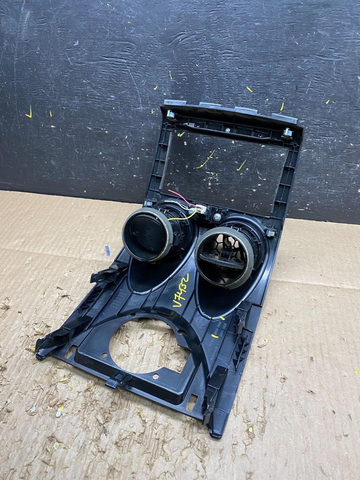 OEM 2011 2012 2013 Nissan Rogue Dash Upper Center Radio Bezel Trim v7432 DG4