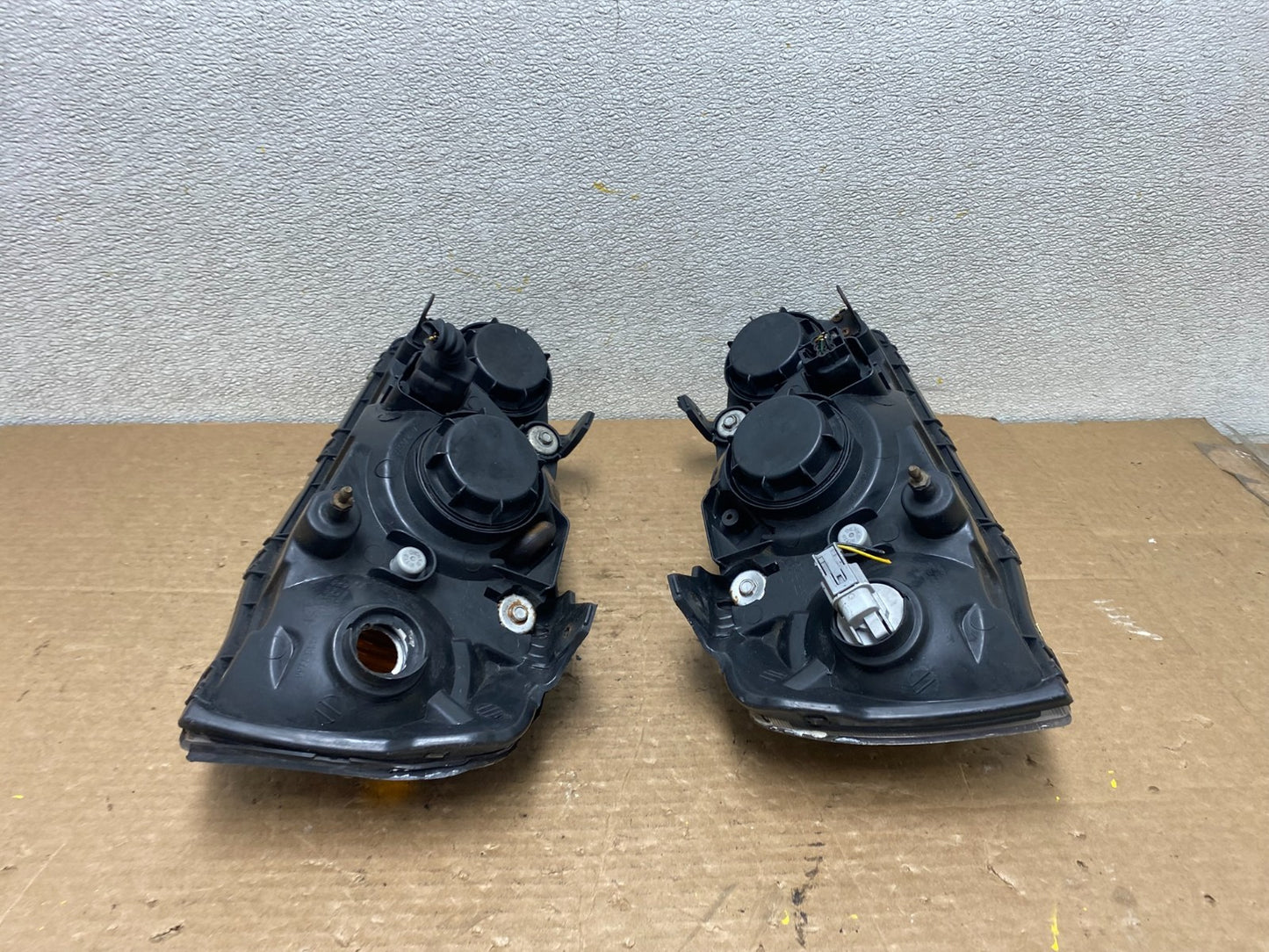 2004 2005 2006 Hyundai Elantra Left+Right Set Halogen Headlights Z2876 DW8