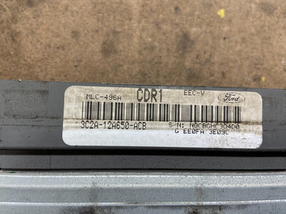 2003 Ford E350 Van 4.6L Engine Control Module 3C2A-12A650-ACB M5262 DG2