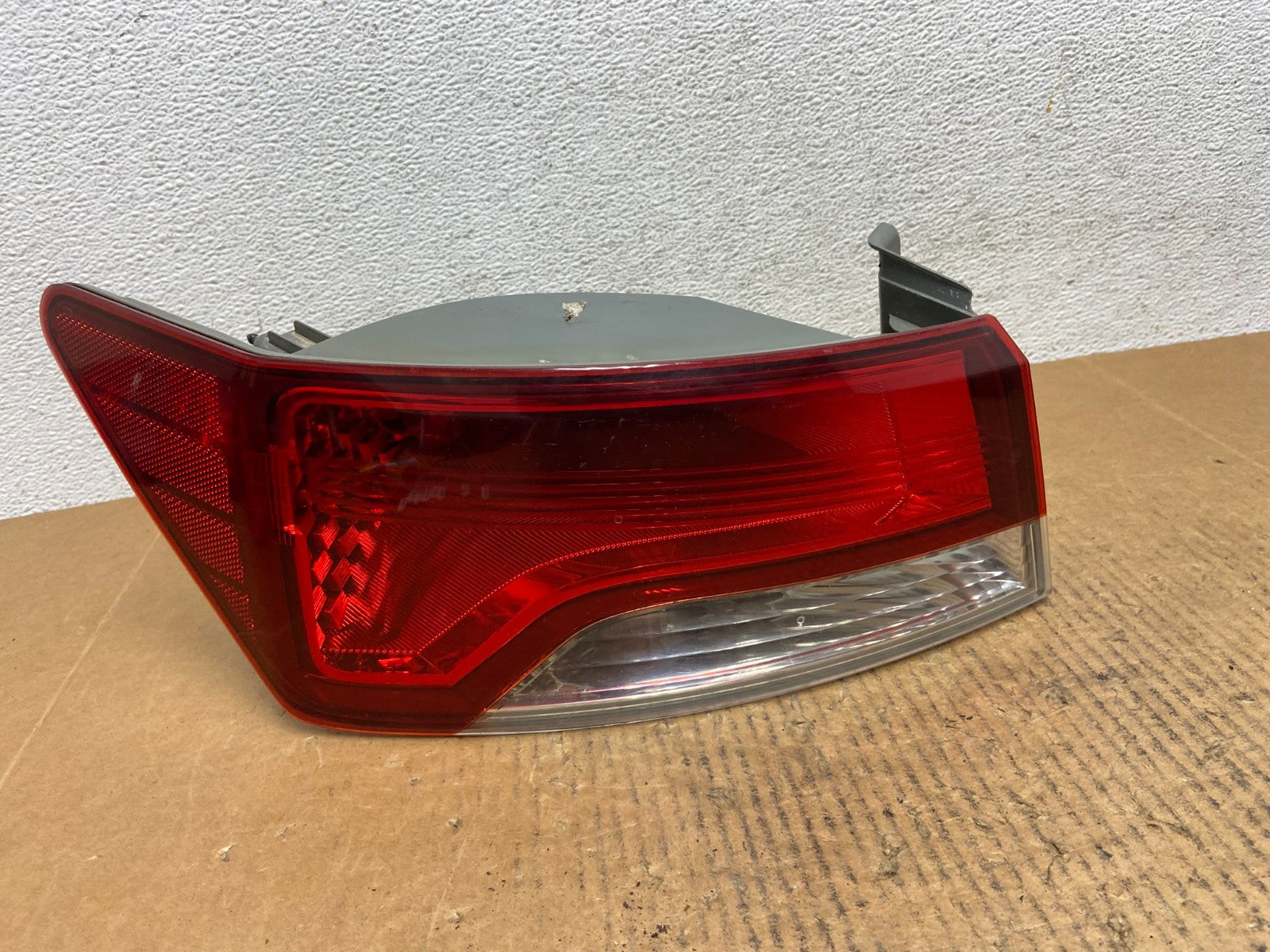 2010 to 2013 Kia Forte Koup Left Driver LH Tail Light AE0240 LK0