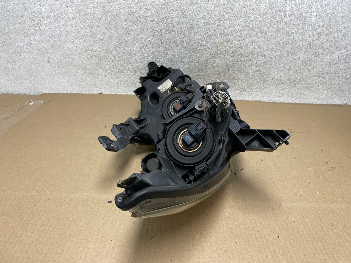 2016 - 2018 Nissan Altima Left Driver LH Halogen Headlight AH5747 DW9