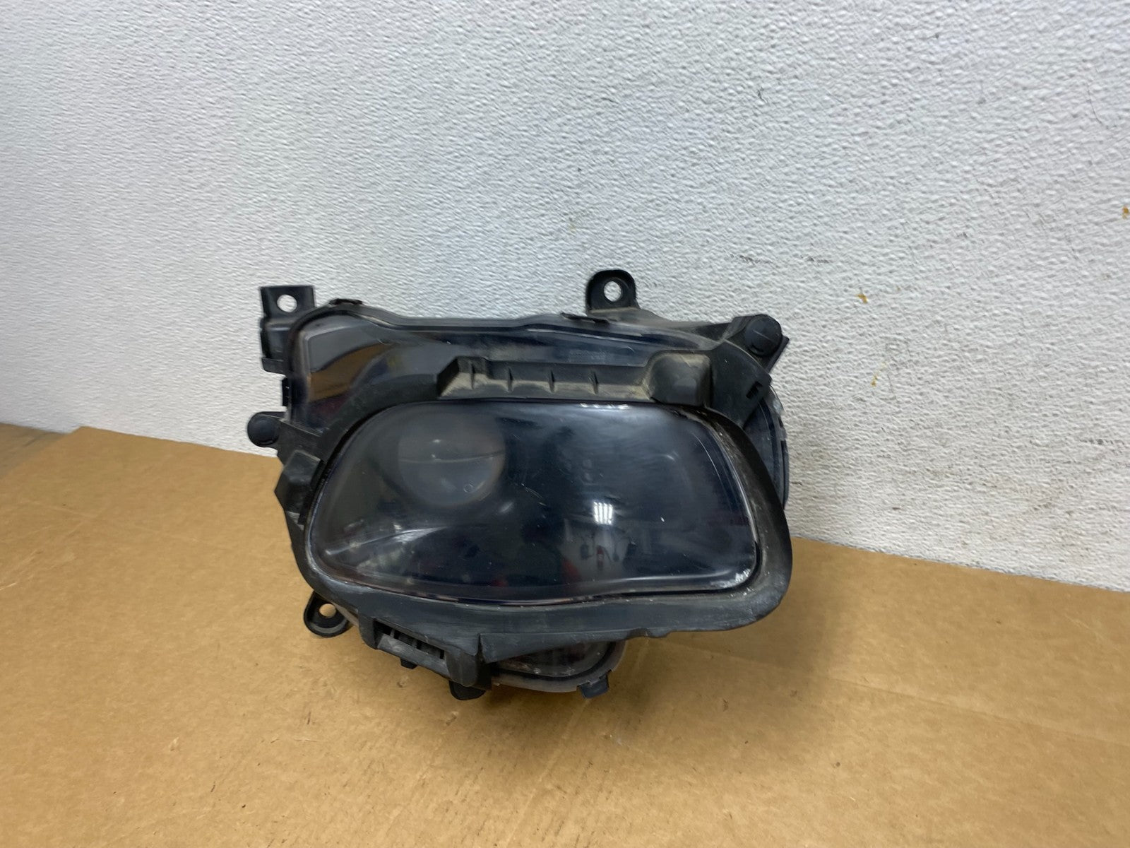 2014-2017 Jeep Cherokee Right Passenger RH Side Lower Headlight AD4488 DW1