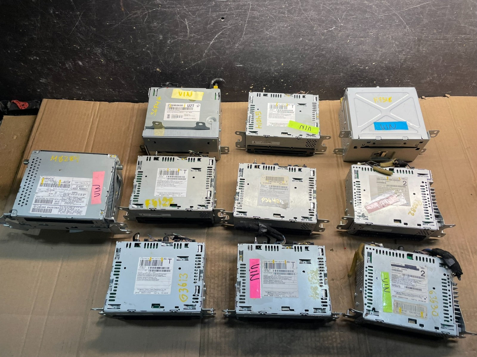 Mix 10 of Car Radios X43042