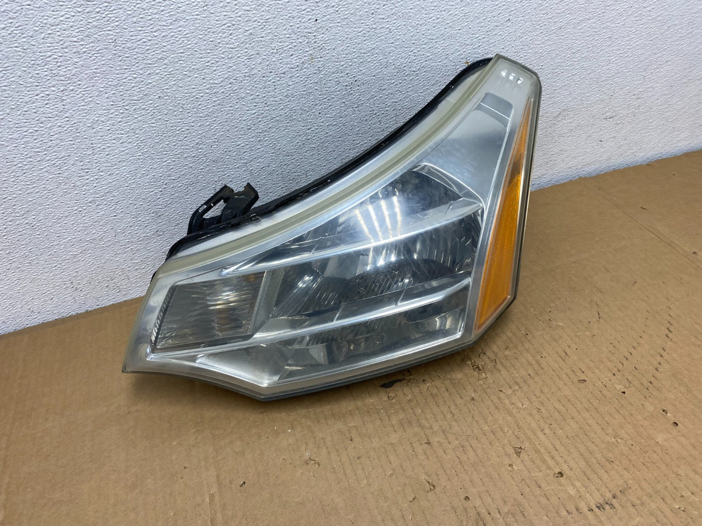 2008 2009 2010 2011 Ford Focus Left Driver Lh Headlight Halogen AD0858 DW2