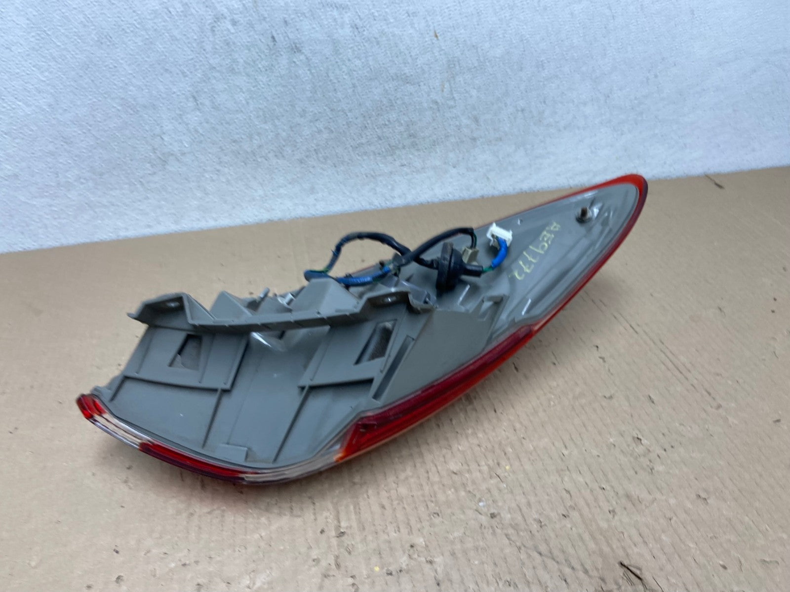 2011 - 2014 Nissan Murano Right Passenger Side RH Tail Light AE9772 LK4