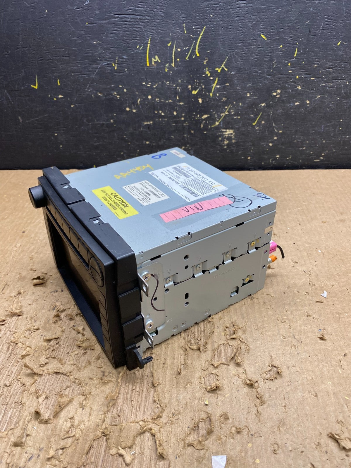 2006 - 2008 Ford Expedition Explorer Radio CD Player AM/FM OEM AA4404  DG2
