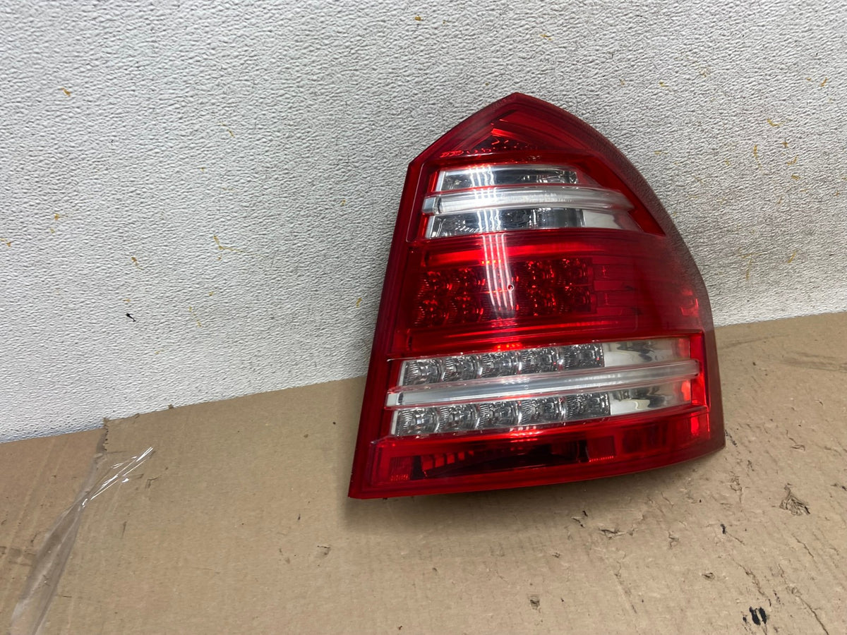2010 2011 2012 Mercedes GL-Class GL450 Right LED Tail Light AH7698 LK1