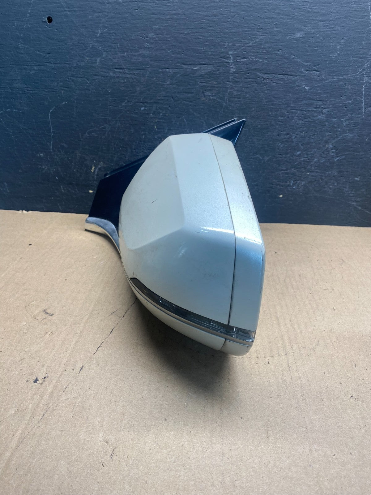 2016 to 2019 Cadillac XTS Left Driver LH Side Door View Mirror AE7694 DW8