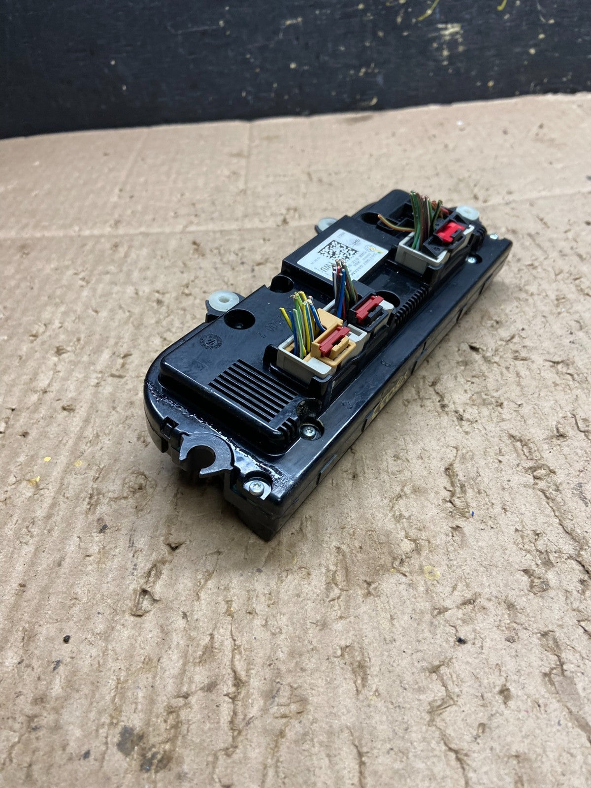 2016 - 2019 Volkswagen Passat Center Climate Control Panel AC Heater Y8033 DG4