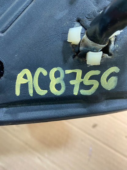 2003 to 2006 Gmc Yukon Right Passenger Turn Signal View Door Mirror AC8756 DG12