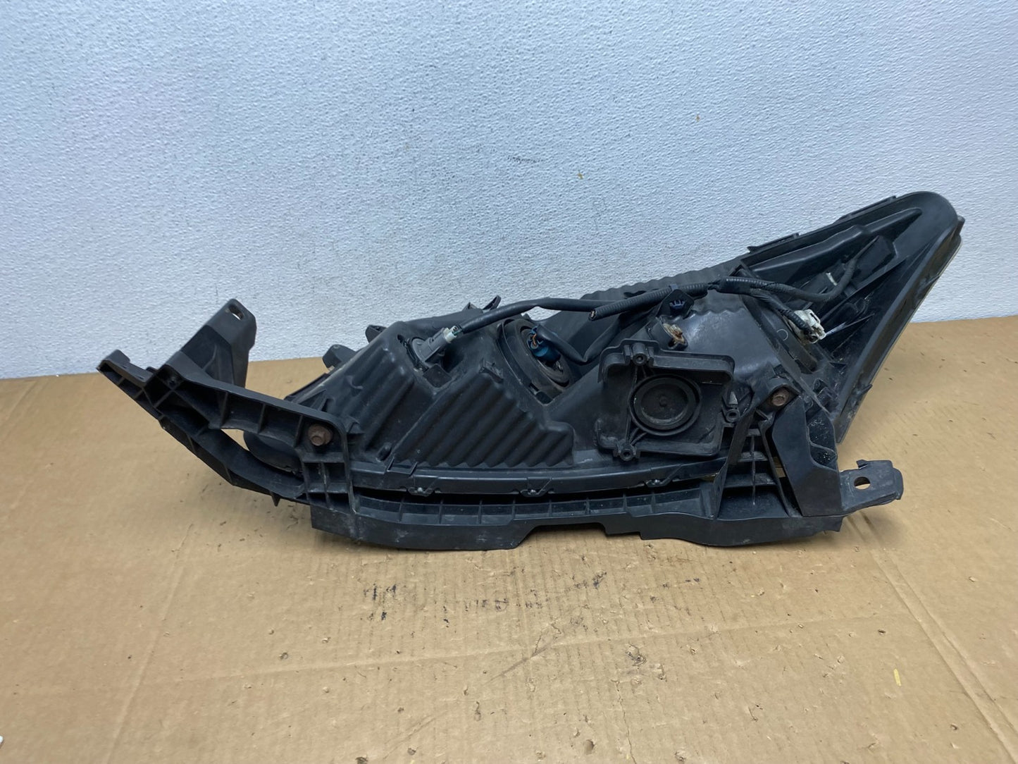 2008 to 2012 Honda Accord Sedan Right Passenger RH Headlight AD1101 DW8