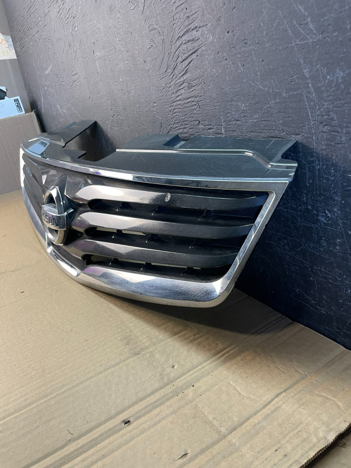 2010 to 2012 Nissan Sentra Front Upper Grill Grille AC9735 DW2