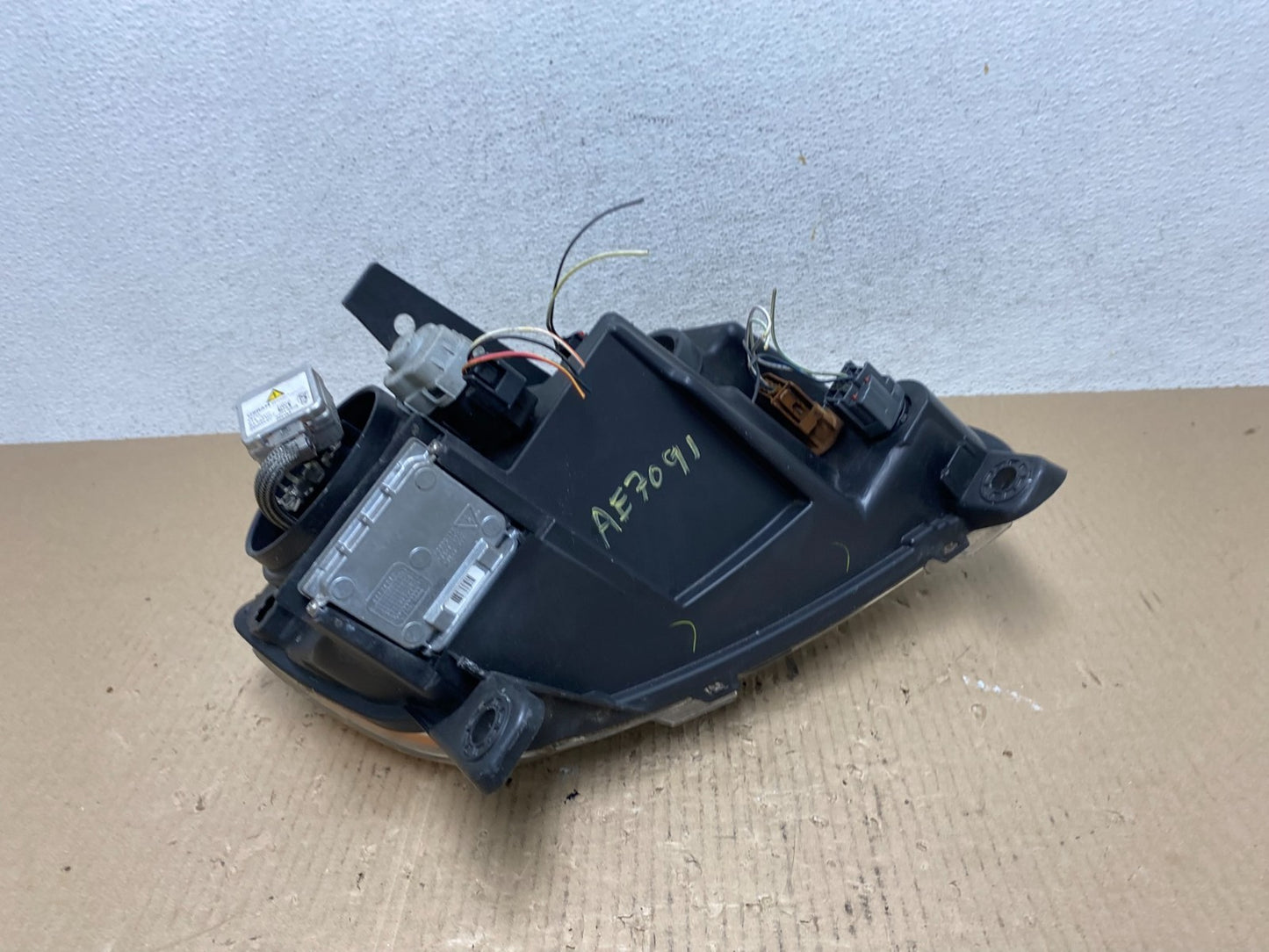 2011-2013 Jeep Grand Cherokee Left Driver LH Xenon Headlight AE7091 DW8
