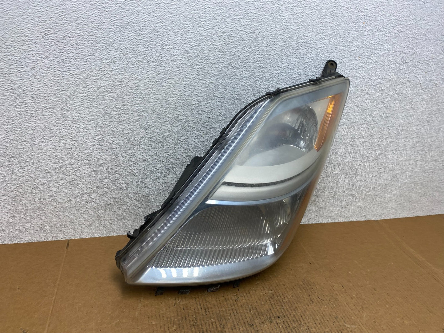 2006-2009 Toyota Prius Left Driver LH Side Blue Headlight Halogen AE1235 DW2