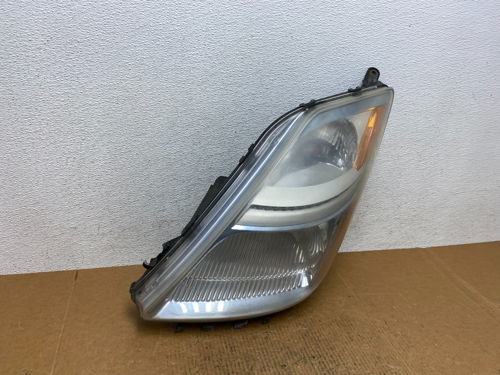 2006-2009 Toyota Prius Left Driver LH Side Blue Headlight Halogen AE1235 DW2