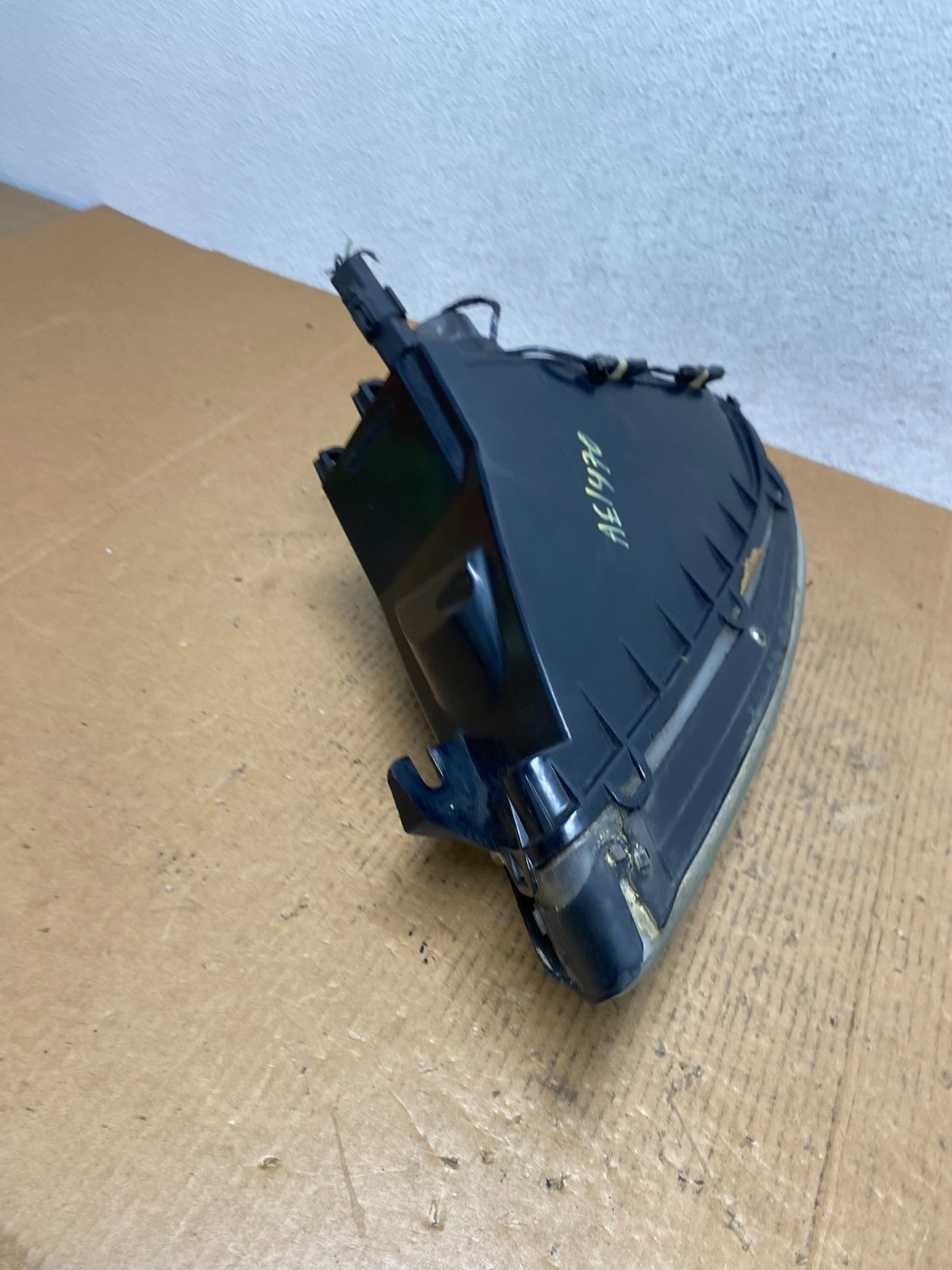2000 to 2007 Ford Taurus Right Passenger RH Side Halogen Headlight AE1470 DW7
