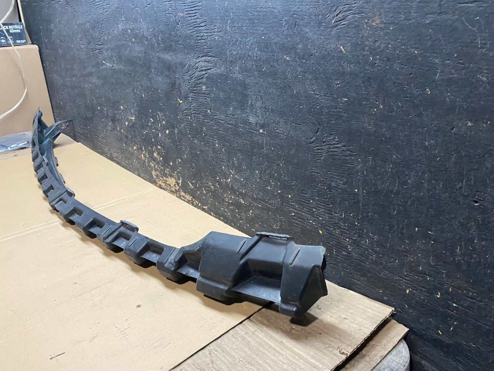 08-11 Mercedes W204 C300 Sedan Front Lower Bumper Carrier Support Panel X29511