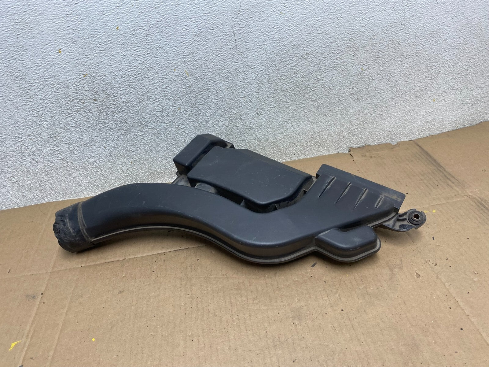 2007 to 2011 Nissan Altima 2.5L HYBRID Air Duct Tube Resonator OEM G67581