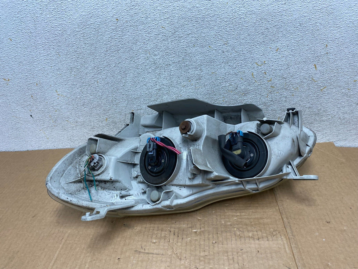 2005 to 2008 Toyota Corolla Right Passenger RH side Headlight AI4468 DW7