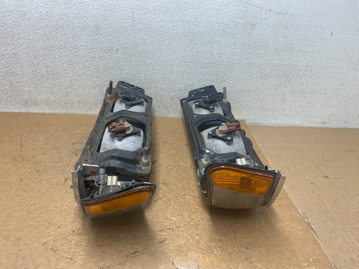 1990-1992 Infiniti M30 Left+Right Side Set Halogen Turn Sgn Headlight S7411 DG7