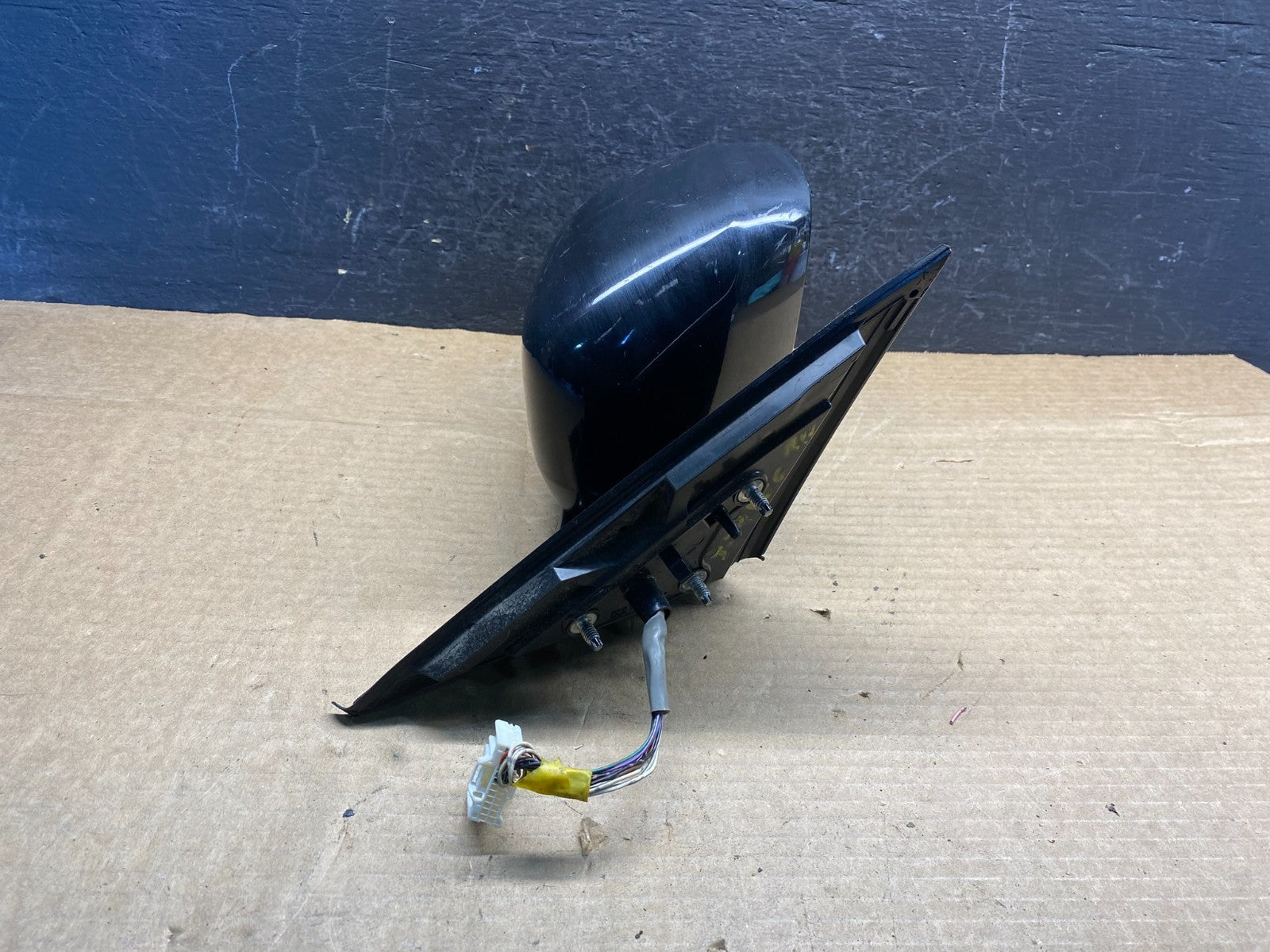 2011 to 2013 Infiniti M37 M56 Right Passenger Side View Door Mirror AD9725 DW3