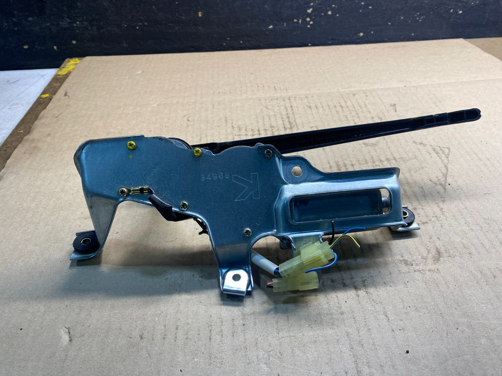 2003 to 2005 Subaru Forester Rear Wiper Motor 86510SA070 Z4865 PS5