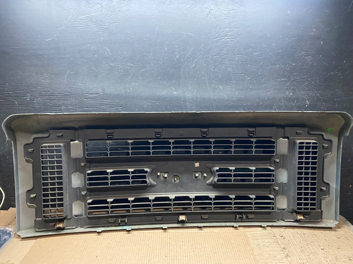 2008 to 2014 Ford Econoline E150 E250 Front Upper Chrome Grill Grille w5724 DG9