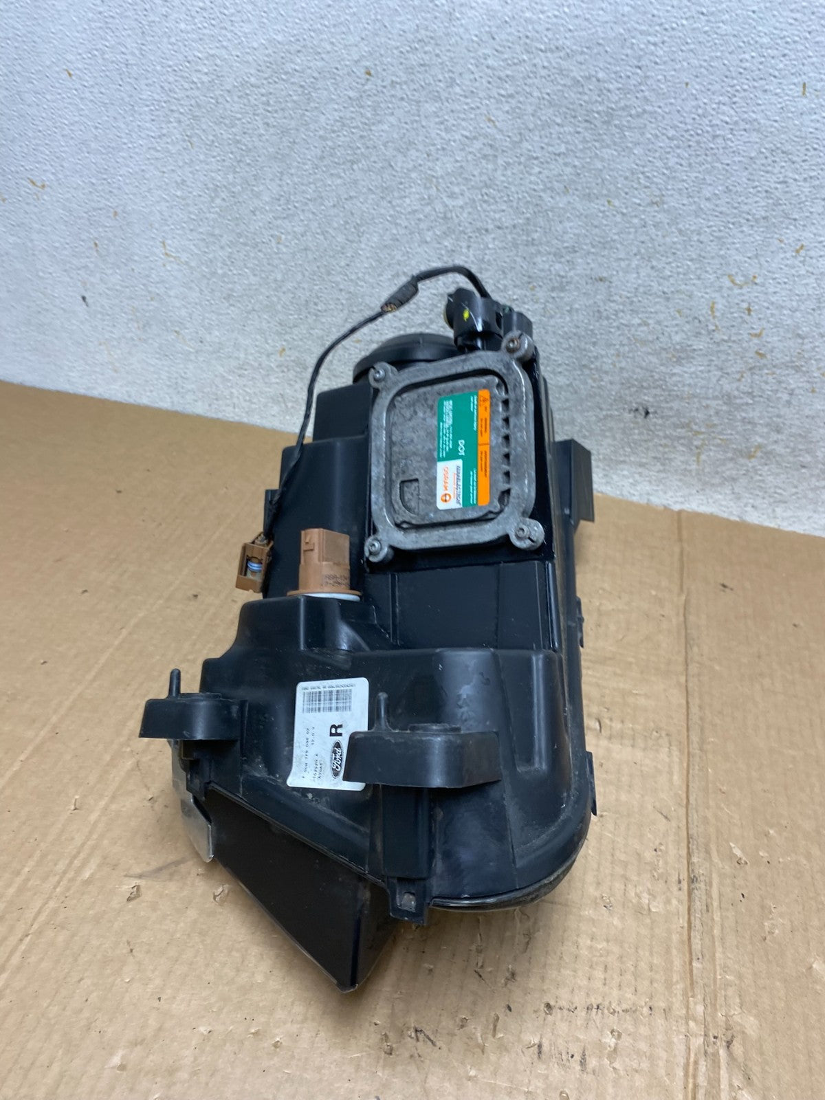 2011 to 2014 Ford Edge Front Right Passenger Headlight Xenon HID AI4649 DW7