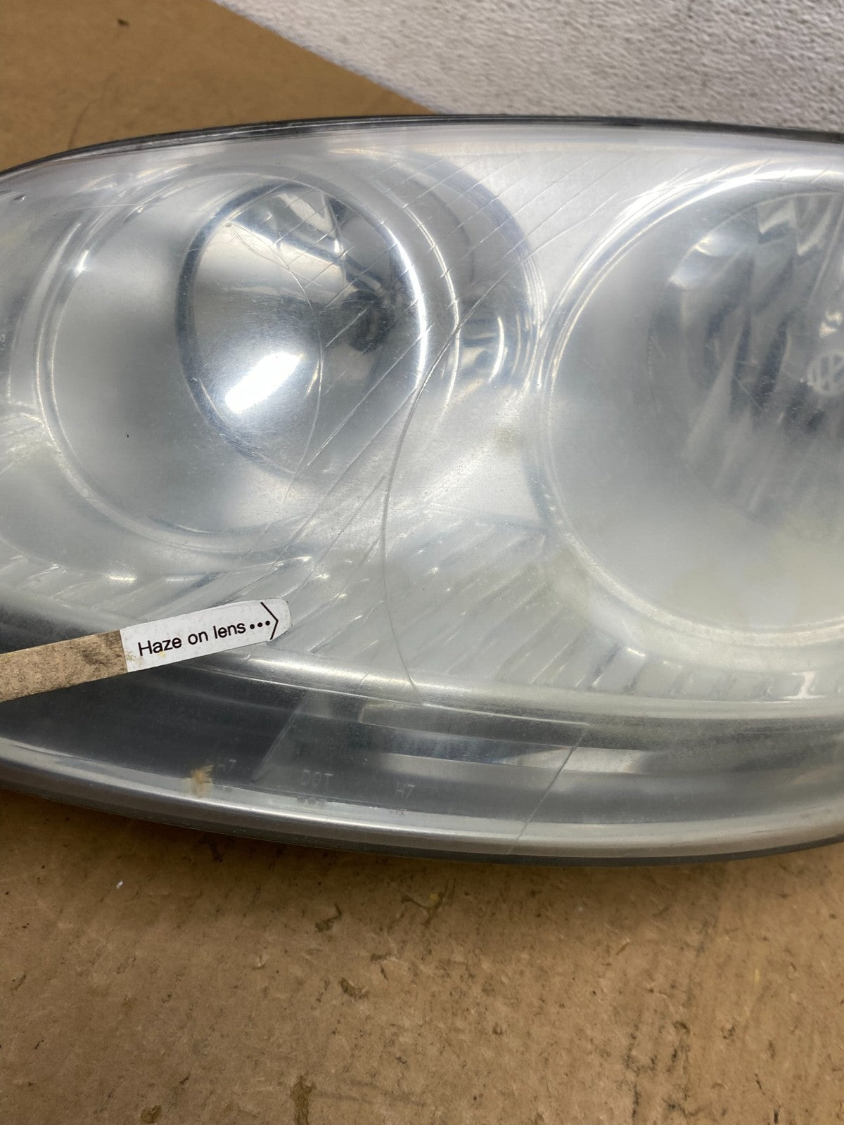 2005 to 2010 Volkswagen Jetta Left Driver LH Side Headlight Halogen AD1434 DW4