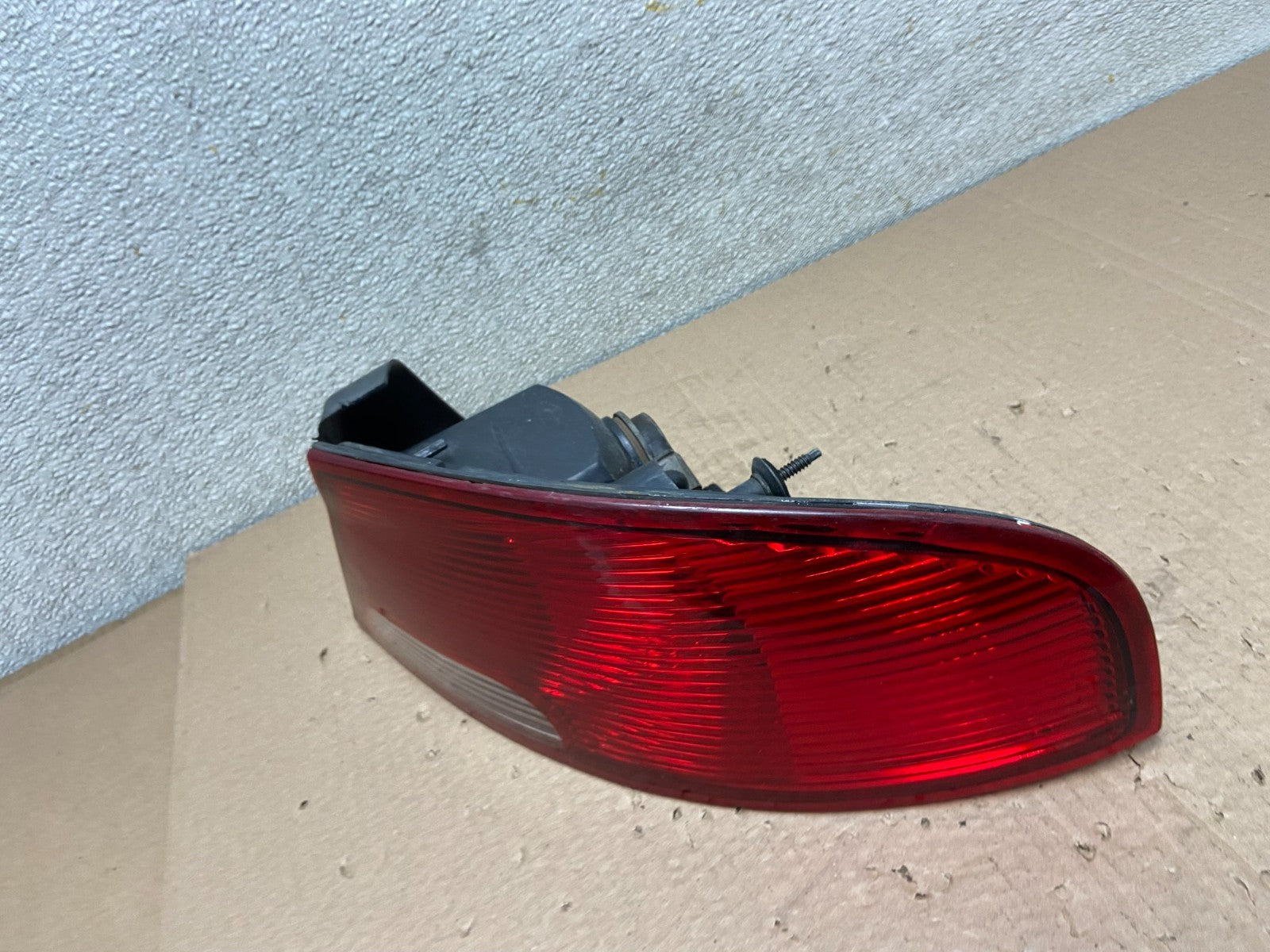 2001-2006 Dodge Stratus Right Passenger Rh Side Tail Light OEM AB2463 LK1
