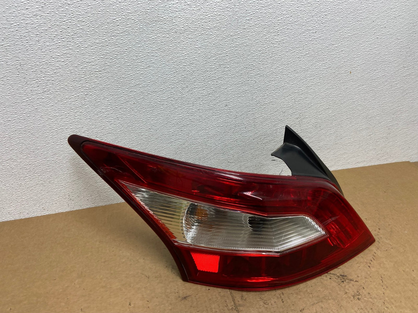 2009 2010 2011 Nissan Maxima Left Driver Lh Side Tail light TYC AC3557 LK2
