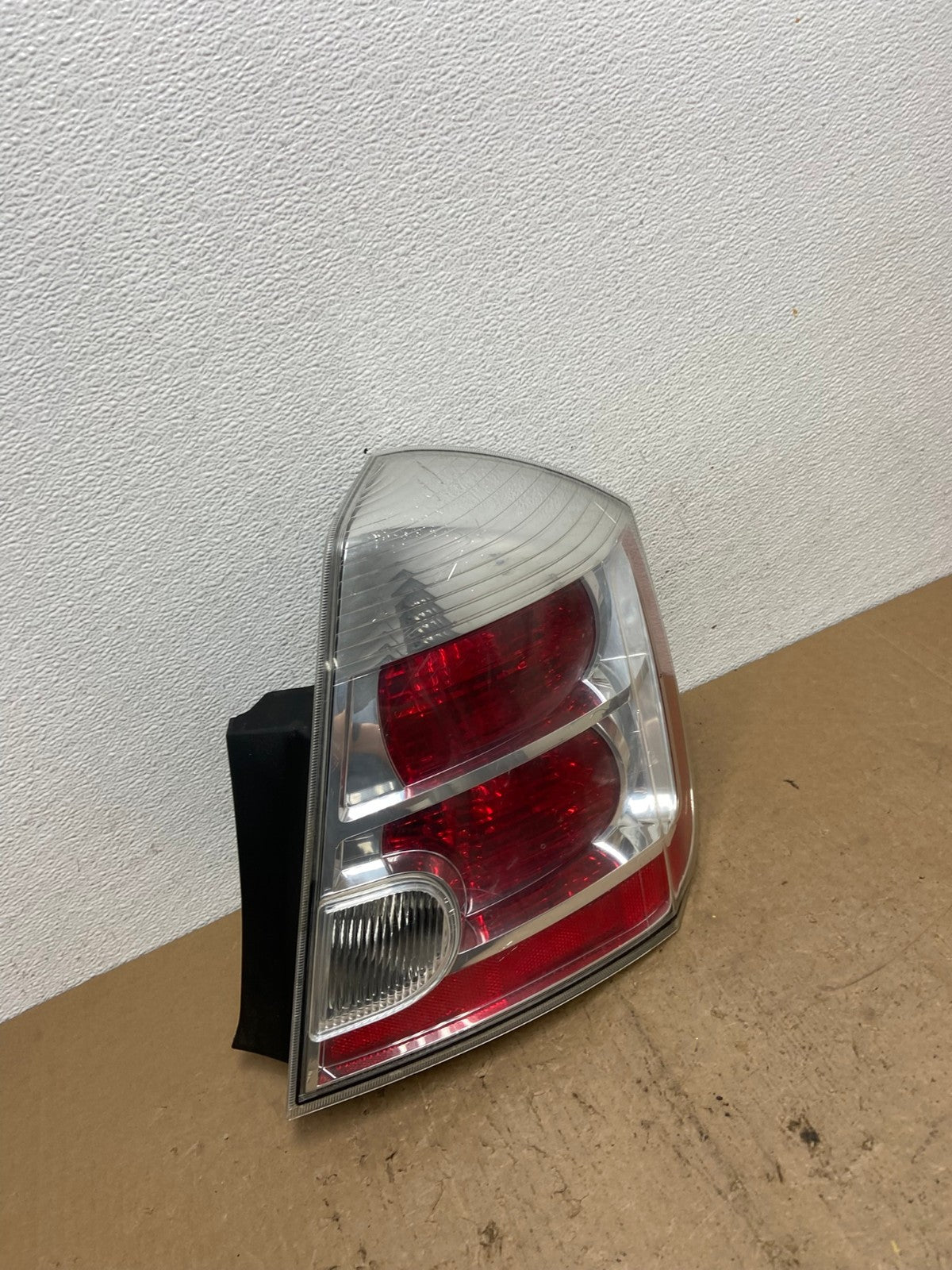 2007 to 2012 Nissan Sentra Right Passenger Rh Side Tail Light AC6028 LK2