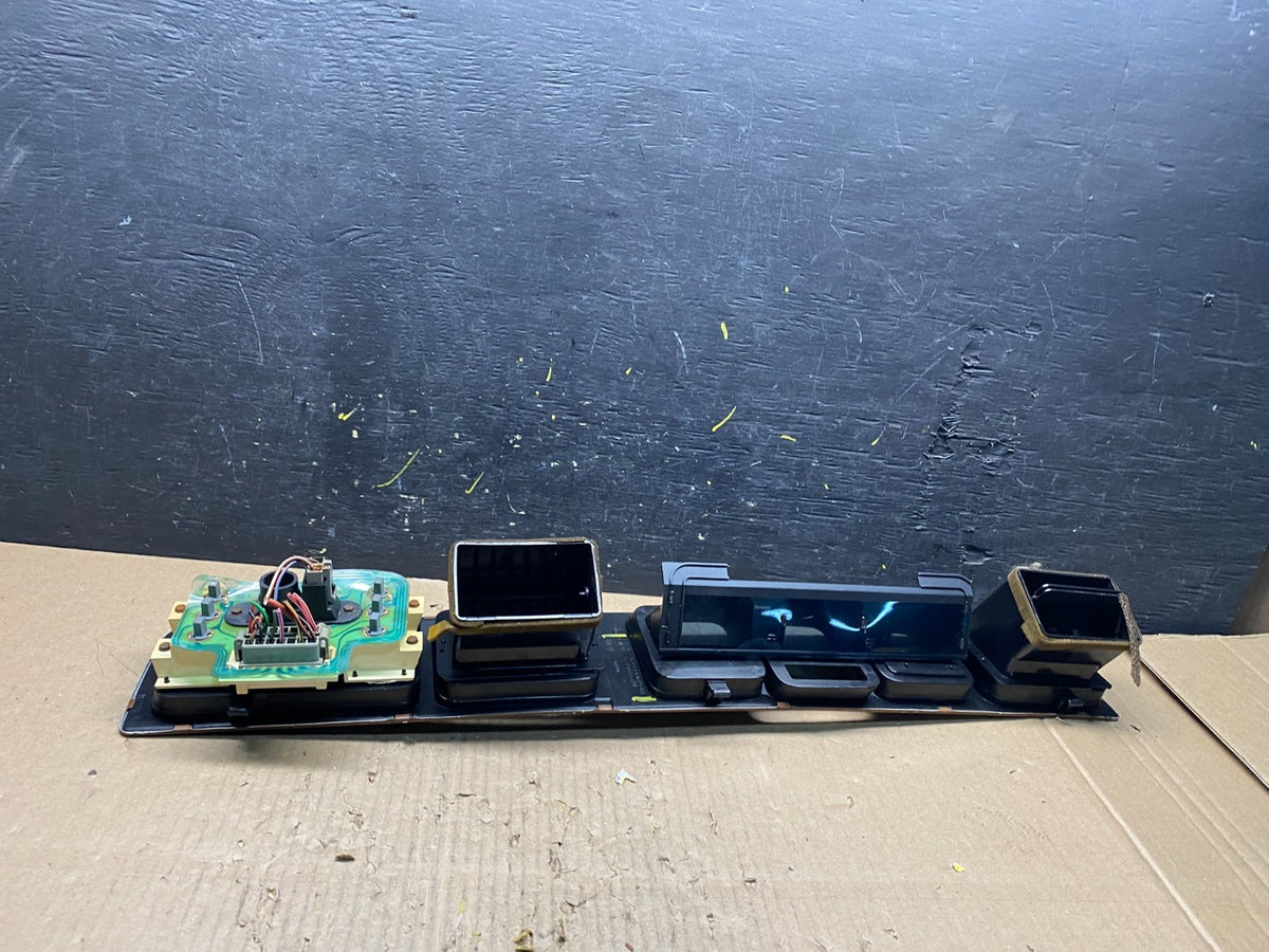 1984-1989 Lincoln Mark VII Speedometer Trip Info Dash Display Digital T1535 DG4