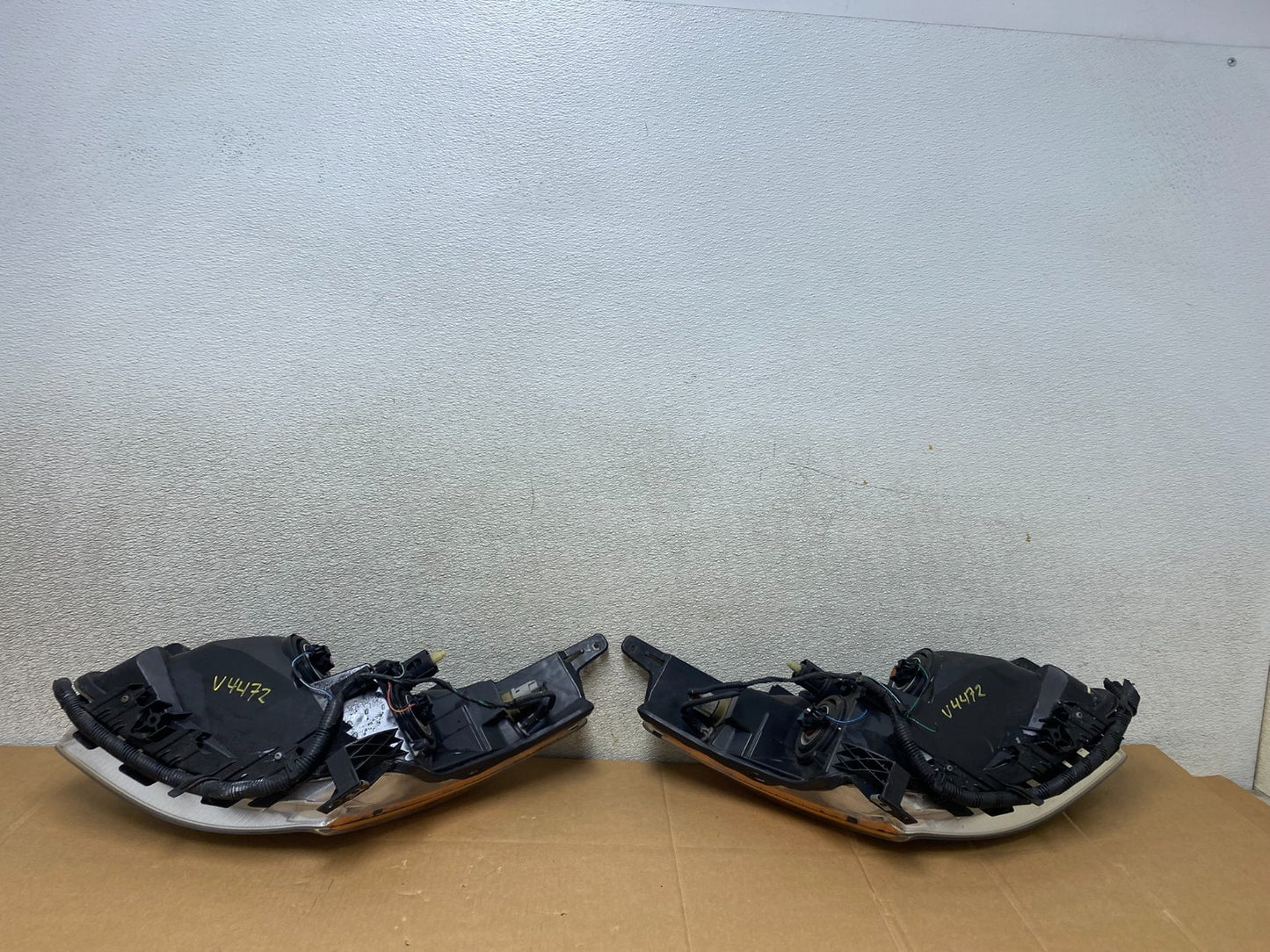 Sedan 2010 2011 2012 Nissan Altima Headlights Halogen Left+Right Side V4472 DW14