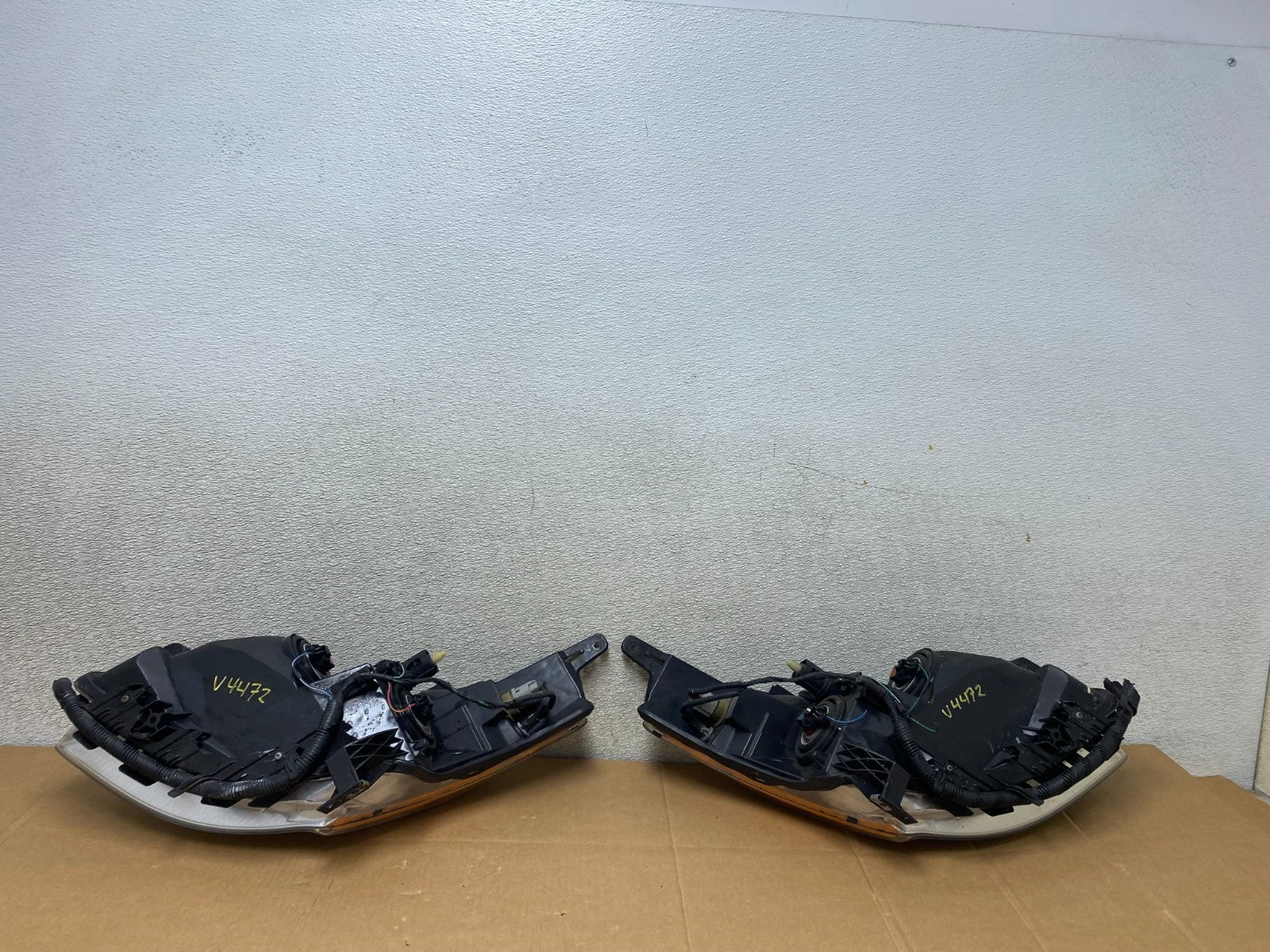 Sedan 2010 2011 2012 Nissan Altima Headlights Halogen Left+Right Side V4472 DW14