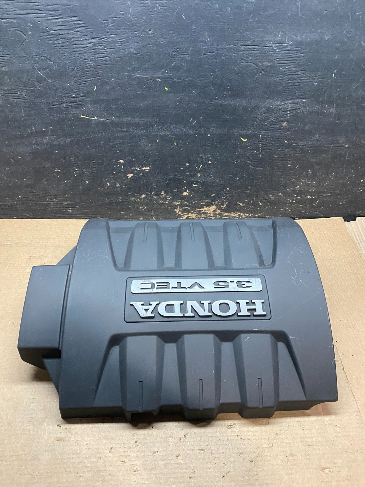 2006 to 2008 Honda Pilot Black Engine Cover OEM 3.5L V7058 DG1