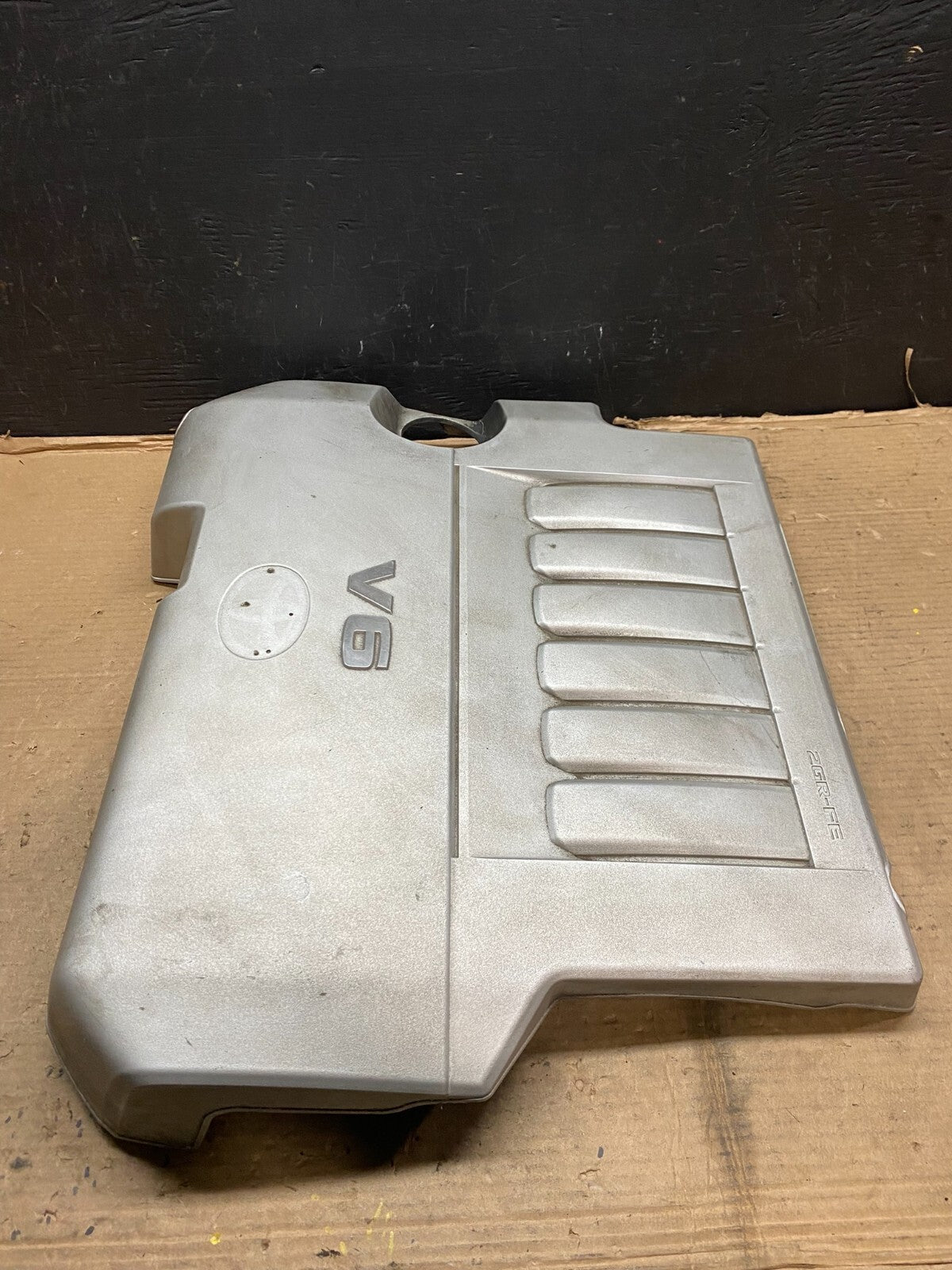 2008 to 2010 Toyota Highlander Top Engine Cover Lid E8284 PS3