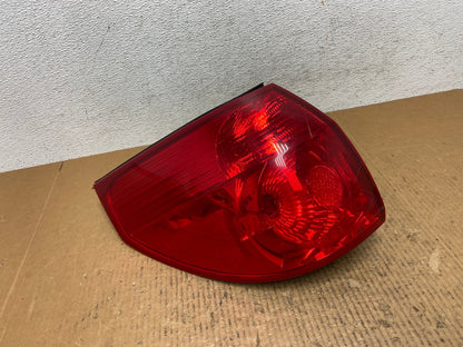 2006 to 2010 Toyota Sienna Left Driver LH Side Tail Light AE1571 LK0