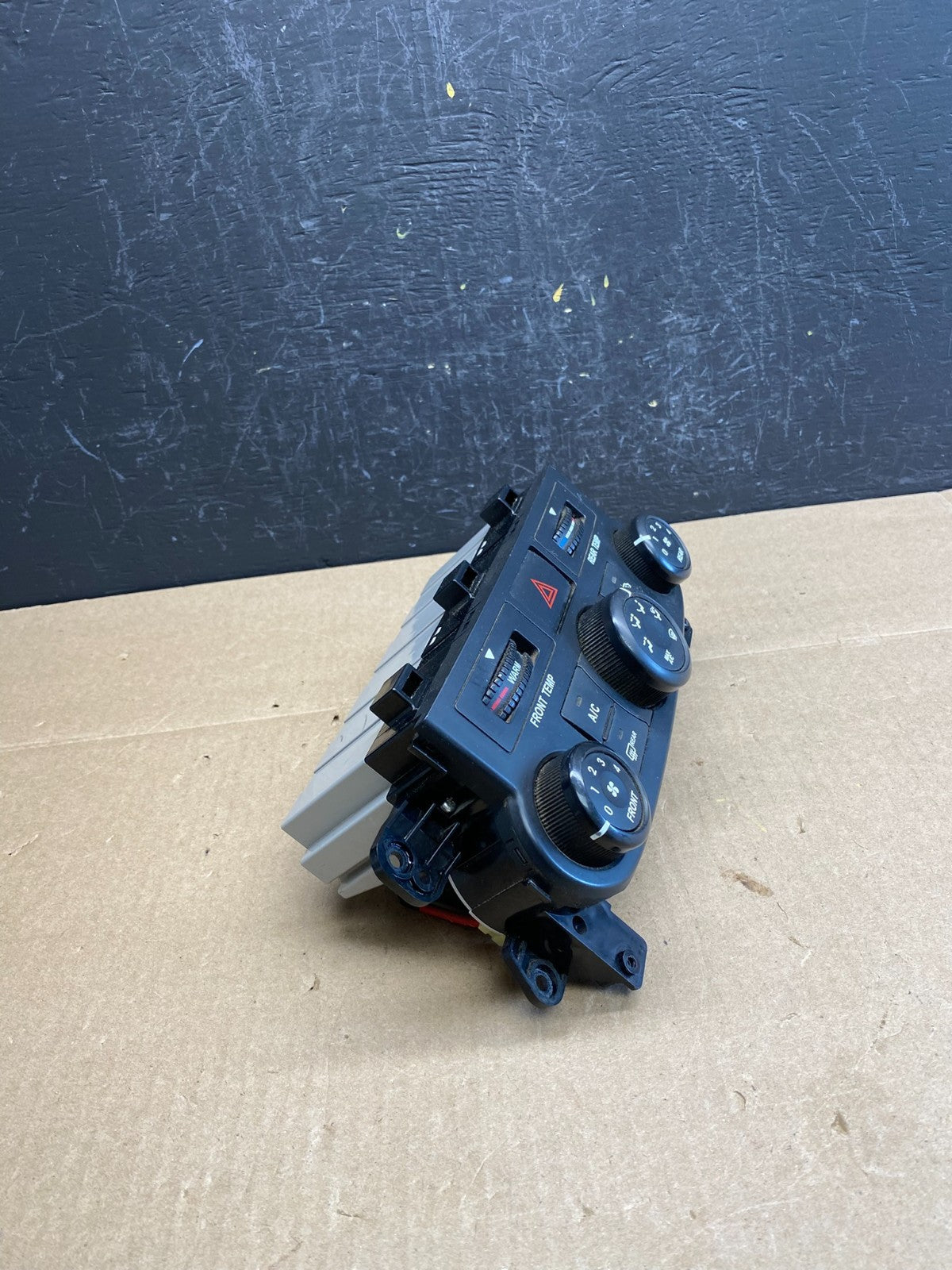 2006 - 2012 Kia Sedona AC Temperature Climate Control Switch AC62431