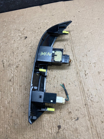 2004 to 2010 Toyota Sienna Left Side Climate Switches Bezel Trim AF1691 DG2