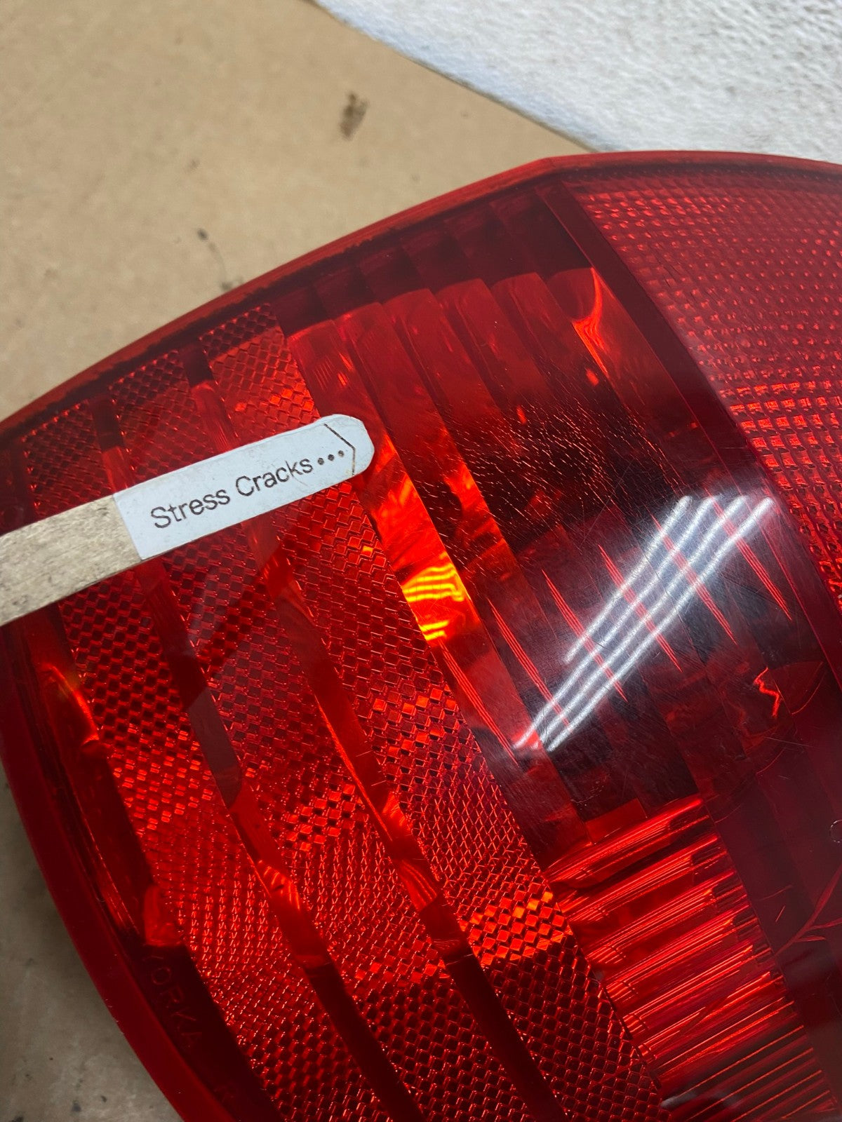 2004-2005 Toyota Sienna Right Passenger Rh Side Tail Light AG2394 LK4