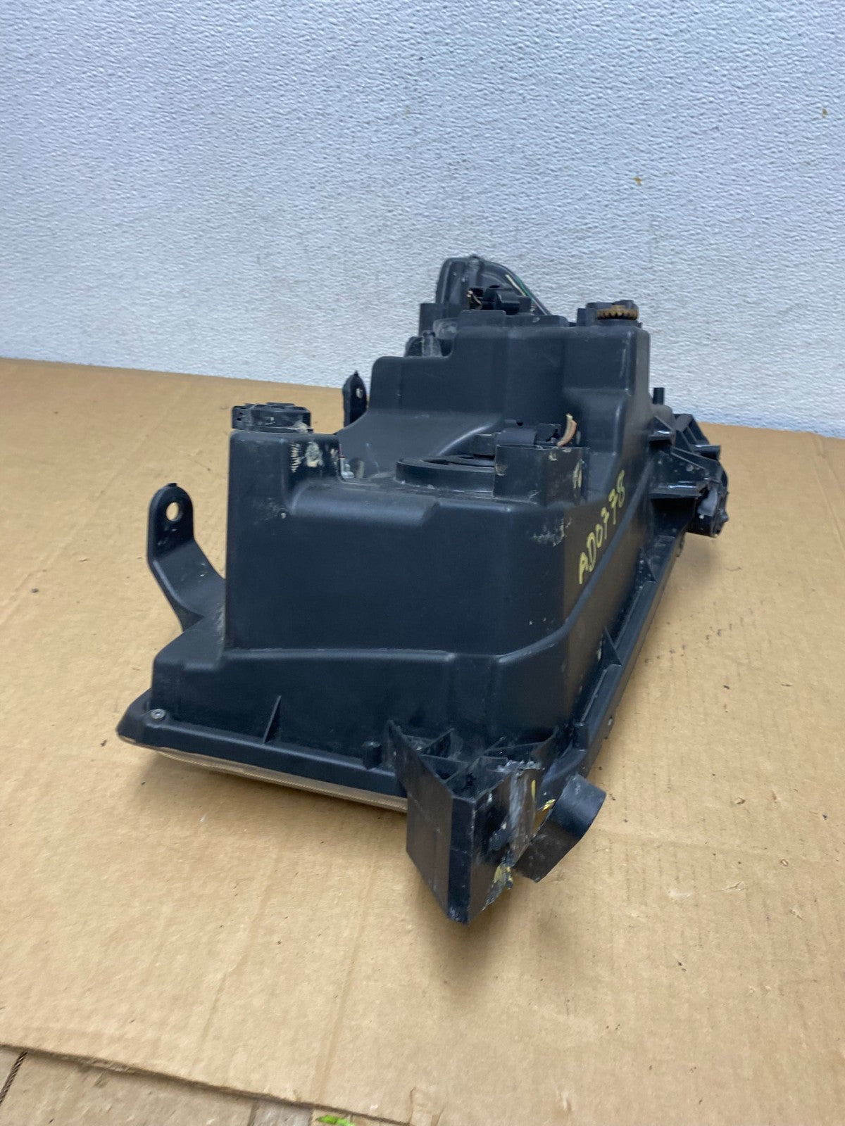 2007 - 2014 Toyota Sequoia Tundra Right Passenger RH Headlight Halogen AD0778 DW10