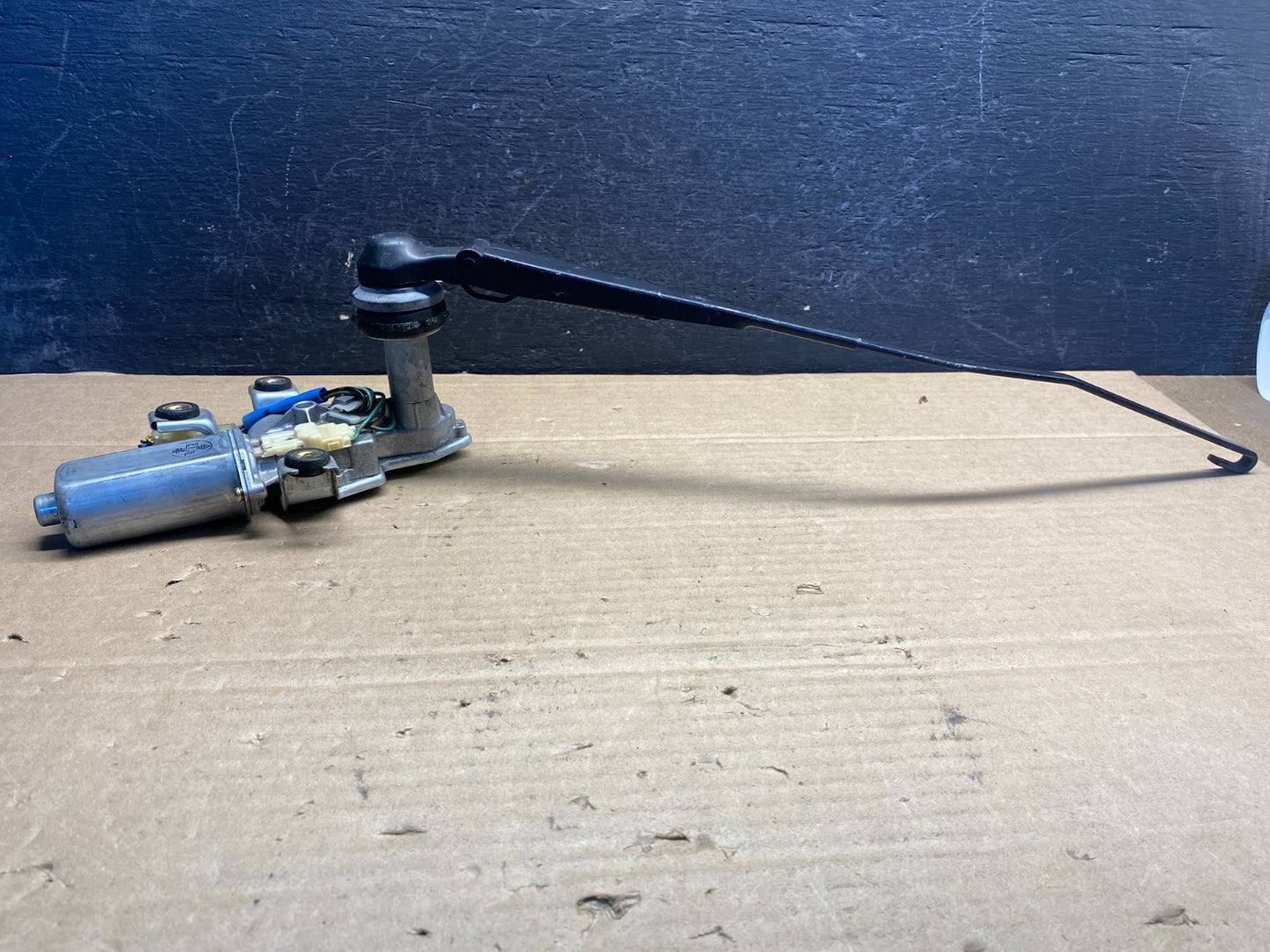 2002 to 2006 Acura RSX Rear Windshield Wiper Motor AE8219 DG1