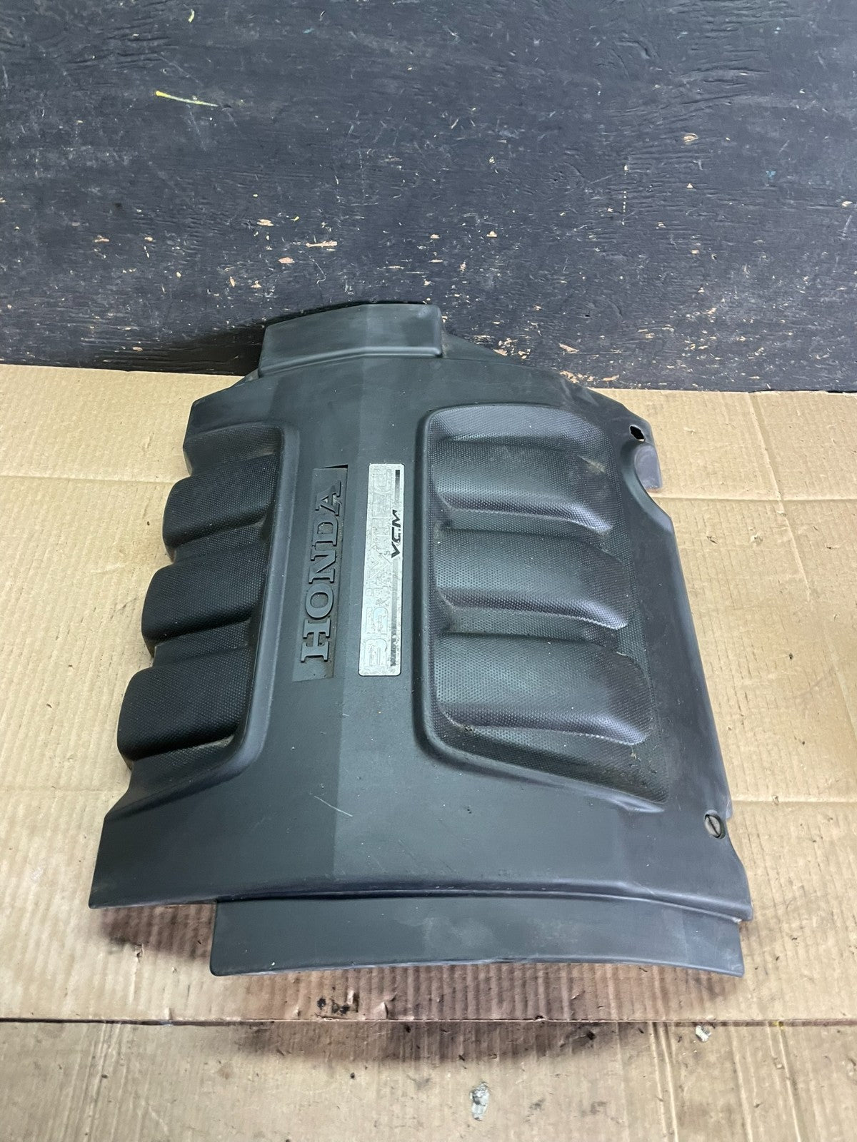 2005 to 2007 Honda Odyssey Black Engine Cover OEM T6593 DG3